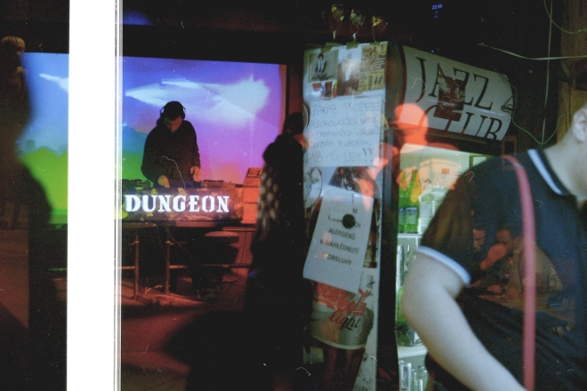 7 Dungeon JazzClub Metro